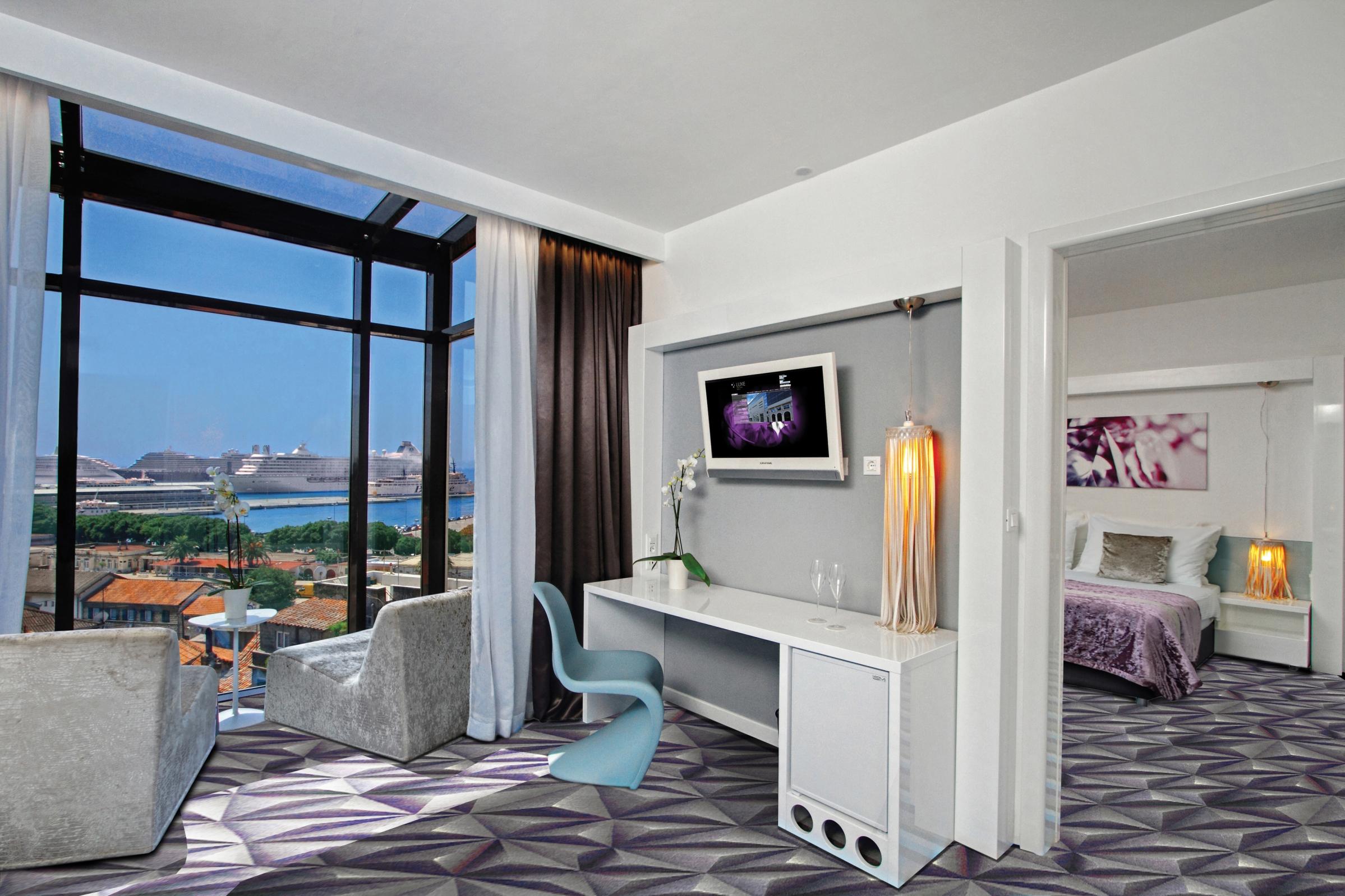 Luxe Hotell 4*